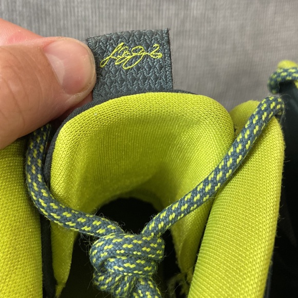 LeBron 10 Dunkmam sneaker in youth size 6 - Picture 5 of 10